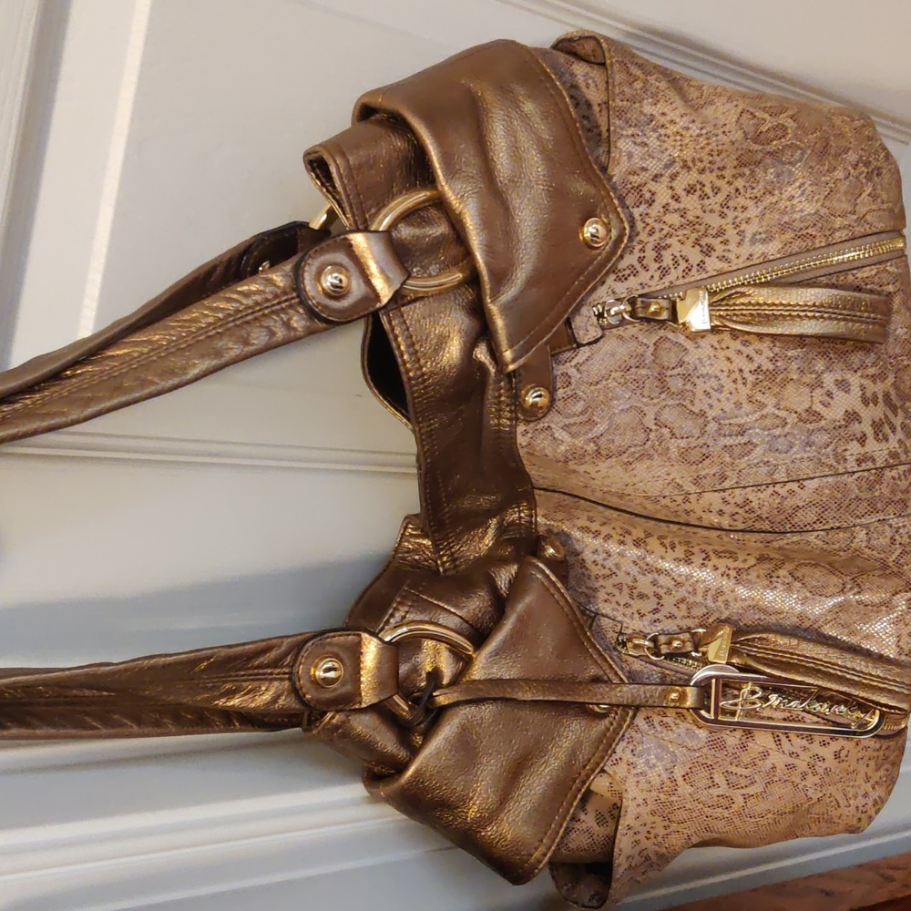 B. Makowsky Handbag in very good condition